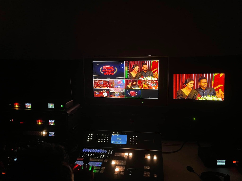 Broadcast Mix Deck
